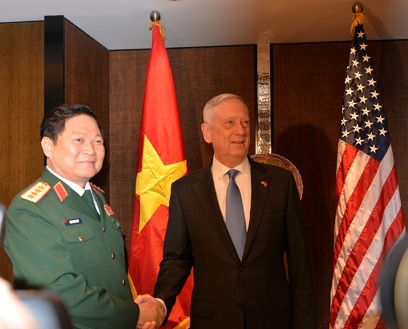 US seeks further cooperation with Vietnam in defence industry hinh anh 1