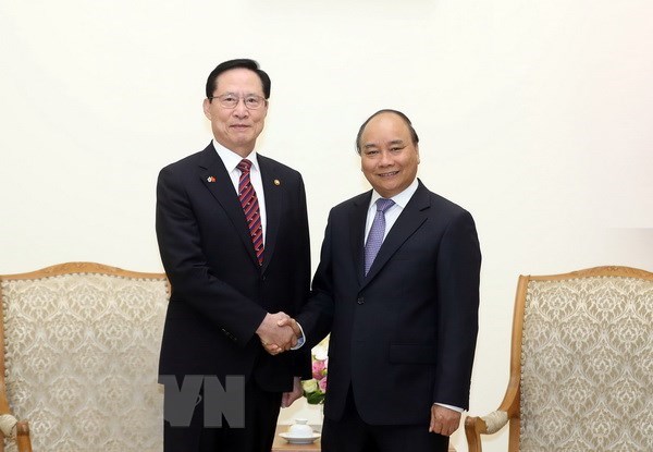 PM backs defence cooperation with RoK hinh anh 1