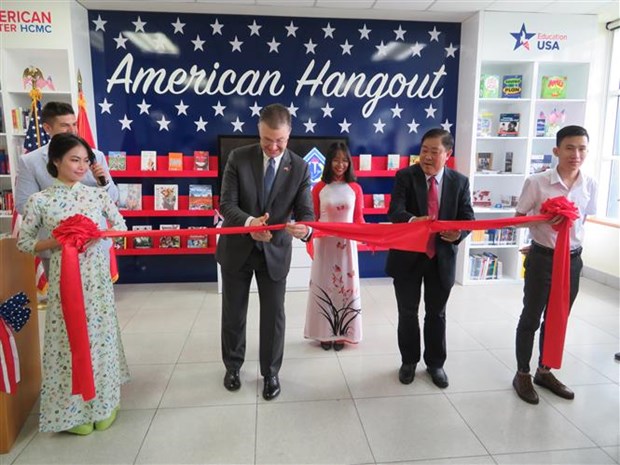 American Hangout learning space inaugurated in Can Tho hinh anh 1