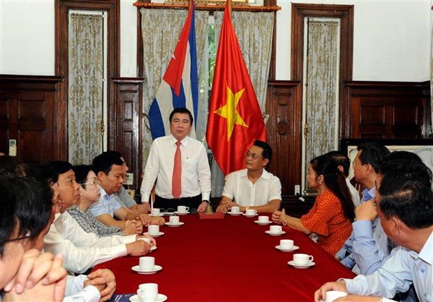 Vietnamese, Cuban businesses ink trade agreements hinh anh 1