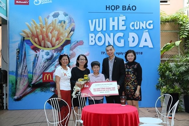Vietnamese child to attend World Cup as player escort hinh anh 1