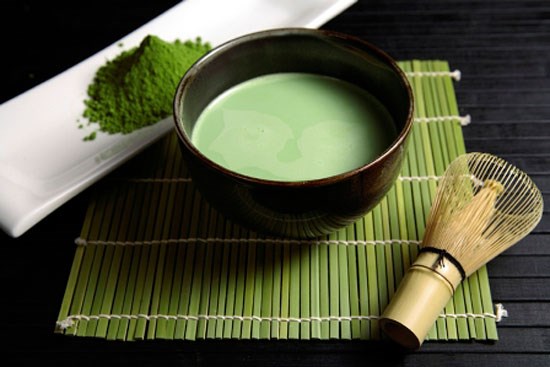 Japanese tea ceremony attracts young Vietnamese hinh anh 1