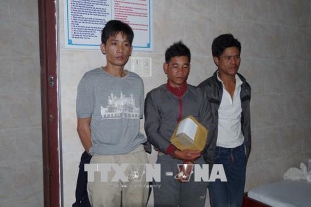 Kon Tum: three arrested for trafficking crystal meth hinh anh 1