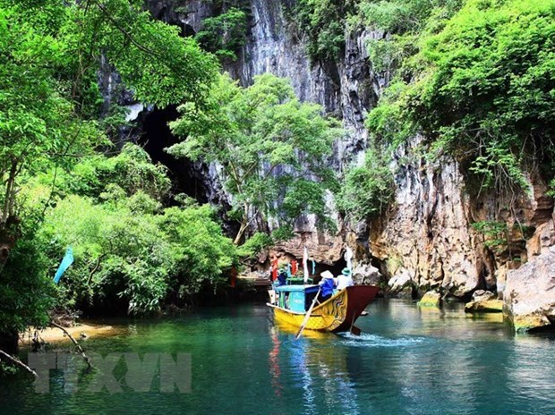 Quang Binh works to boost tourism development hinh anh 1