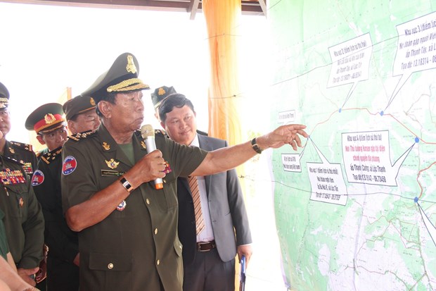 Cambodian Deputy PM visits historical sites in Binh Phuoc hinh anh 1