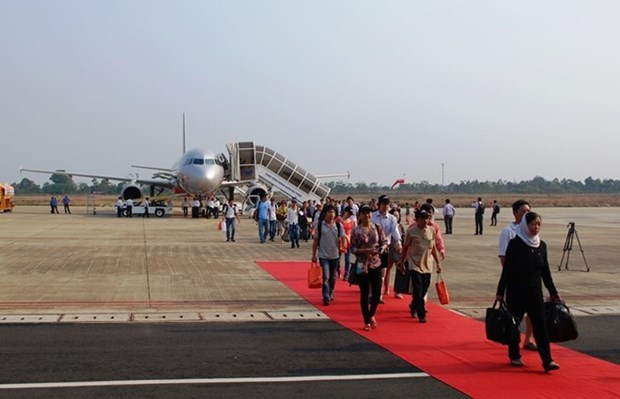 Vietnam’s airports greet 52.8 million passengers in first half hinh anh 1