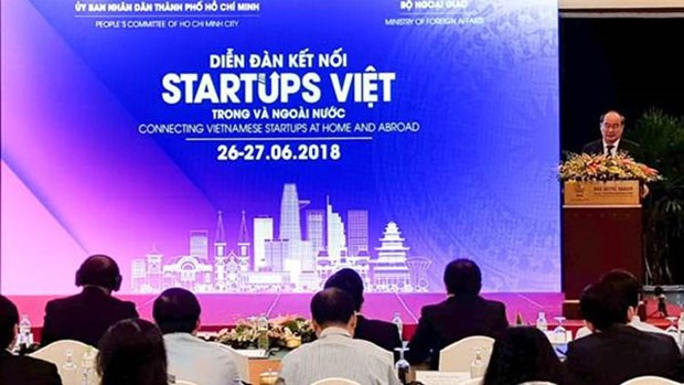 Forum connecting domestic, foreign start-ups closes hinh anh 1