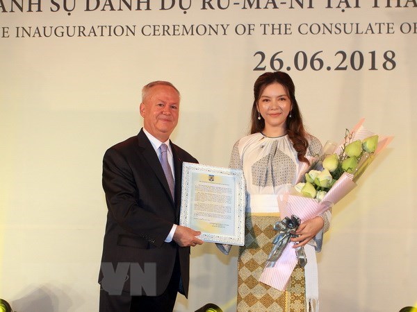 Vietnamese artist named as Romanian Honorary Consul in HCM City hinh anh 1