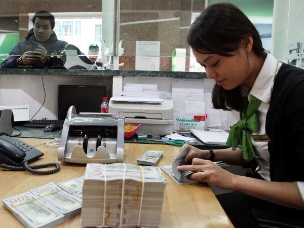 SVB enhances capacity to intervene in foreign currency market hinh anh 1