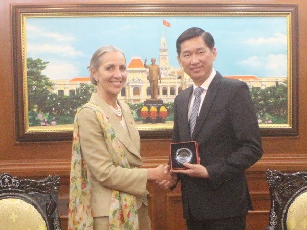 UK wants to increase investment in HCM City: Official hinh anh 1