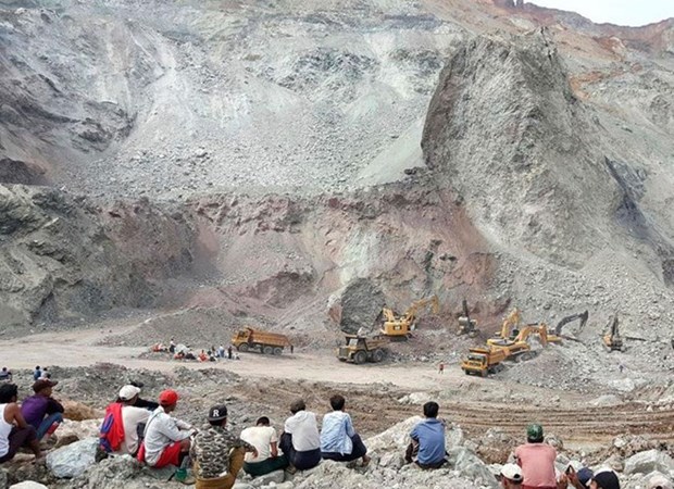 Landslide at Myanmar jade mine kills at least 15, injures 45 hinh anh 1