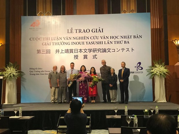 Japanese literature researchers honoured hinh anh 1
