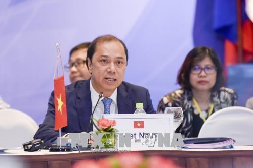 Vietnam commits to practically promote EAS cooperation hinh anh 1