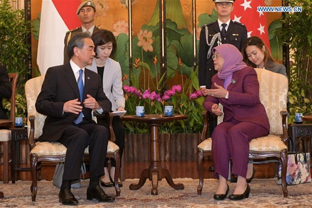 Singapore, China pledge to strengthen bilateral cooperation hinh anh 1