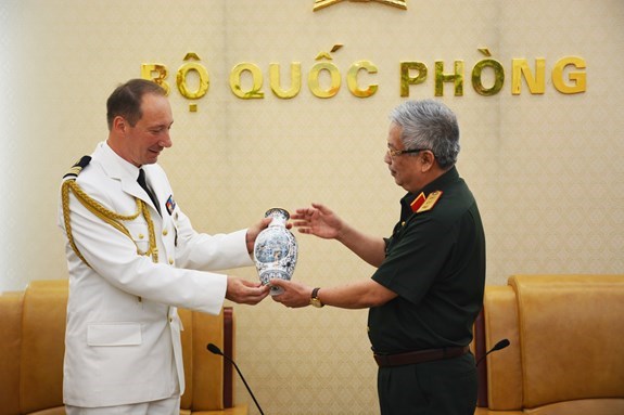 Vietnam-France defence ties enhanced: Deputy Defence Minister hinh anh 1