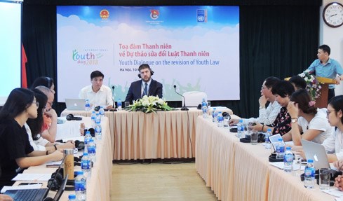 Draft revised Youth Law discussed with relevant demographic hinh anh 1