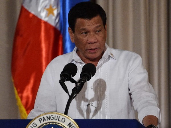 Philippine President sacks top military officers over alleged corruption hinh anh 1
