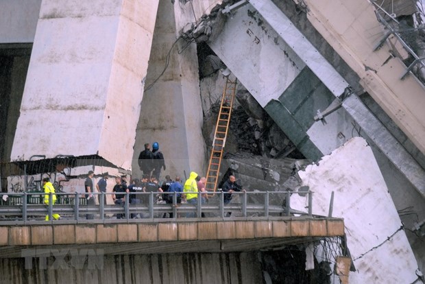 Condolences extended to Italy over Genoa bridge collapse hinh anh 1