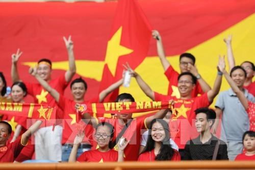 Tours launched for Vietnamese football fans to ASIAD quarter-finals hinh anh 1
