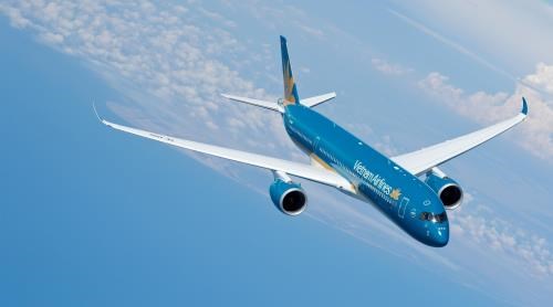 Vietnam Airlines to arrange more flights to Jakarta to serve football fans hinh anh 1