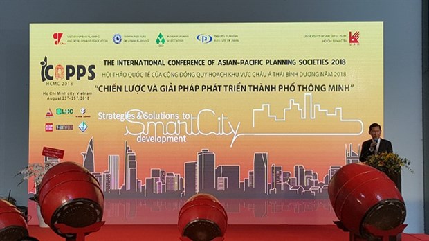 Smart-city development plans discussed hinh anh 1
