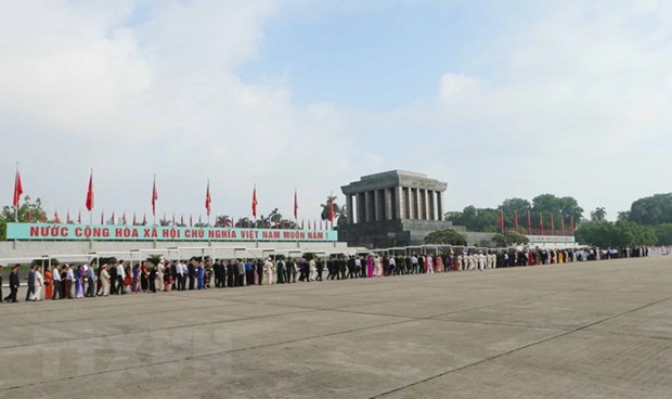 Over 38,600 people visits President Ho Chi Minh Mausoleum hinh anh 1