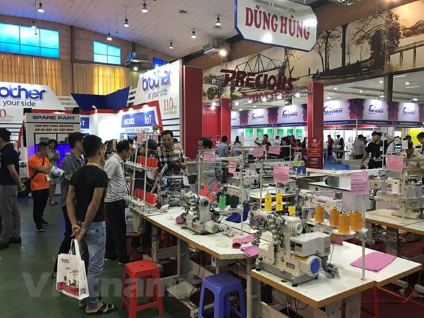 Hanoi Textile & Garment Industry Expo 2018 opens hinh anh 1
