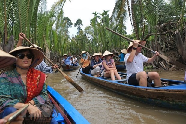 Vietnam to rank tour guides for the first time hinh anh 1