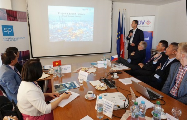 Business conference connects Vietnam, Czech firms hinh anh 1