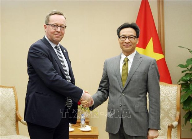 Finland urged to give more support in clean energy development hinh anh 1