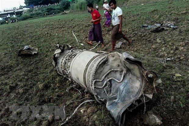 Three killed in military jet fighters crash in Myanmar hinh anh 1