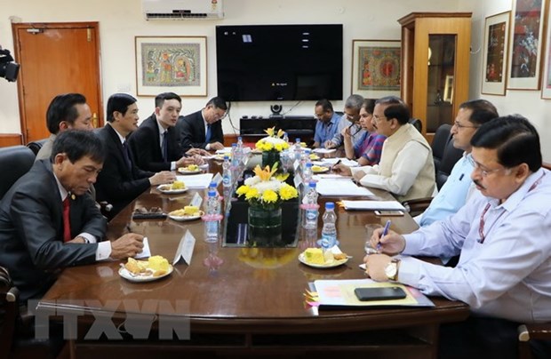 Vietnamese Party delegation visits India hinh anh 1