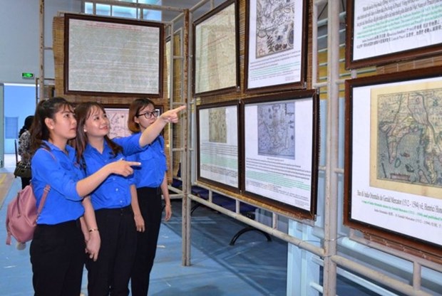 Binh Thuan exhibition highlights Vietnam’s sovereignty over archipelagos hinh anh 1