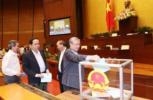 Legislators cast confidence votes on October 25 hinh anh 1