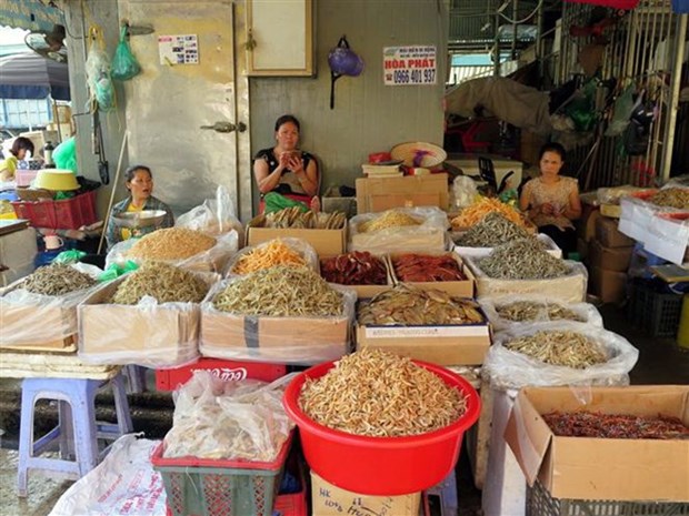 Hanoi: Traditional market renovation still face challenges hinh anh 1