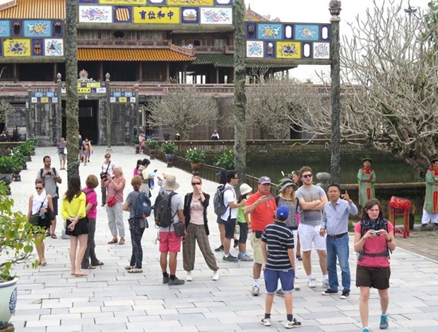 Thua Thien-Hue welcomes 3.7 million visitors in 10 months hinh anh 1
