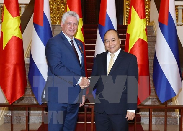 Prime Minister meets with Cuban President of Council of State hinh anh 1