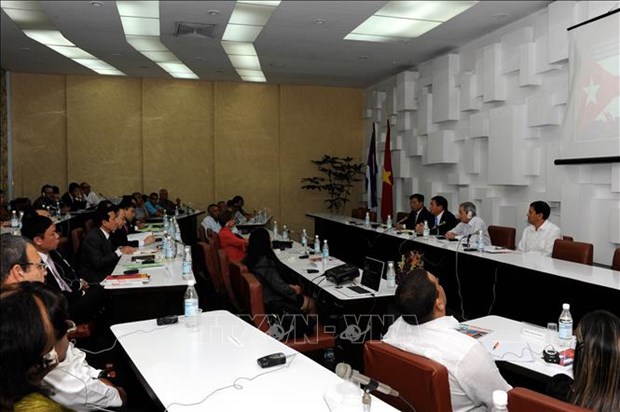 Vietnamese, Cuban parties’ theoretical symposium concludes hinh anh 1