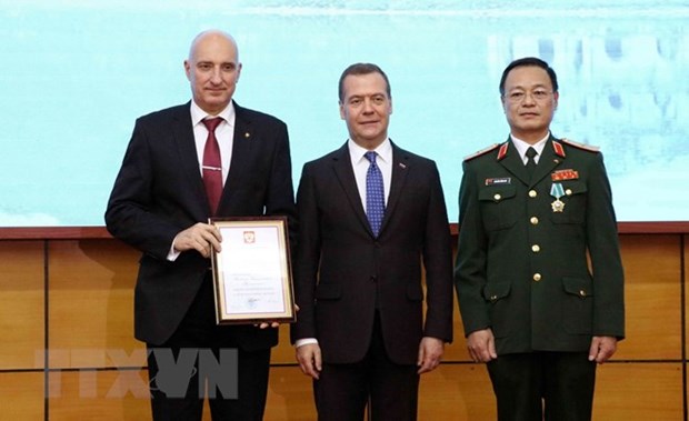 Russian PM compliments Vietnam-Russia Tropical Centre hinh anh 1