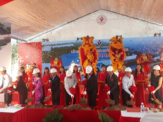 Vina T&T builds fresh coconut plant in Ben Tre hinh anh 1