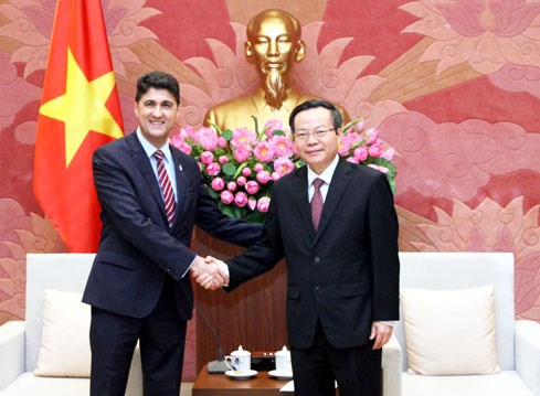 NA Vice Chairman receives Coca-Cola Vietnam CEO hinh anh 1