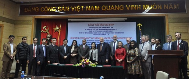 Vietnam, US boost cooperation in infection, drug resistance prevention hinh anh 1