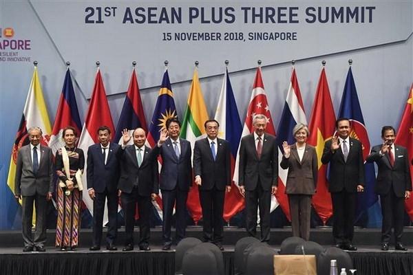 ASEAN Plus 3 revises agreement protecting regional finance hinh anh 1