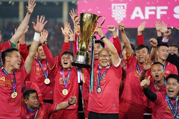 Vietnam win AFF Suzuki Cup trophy hinh anh 1