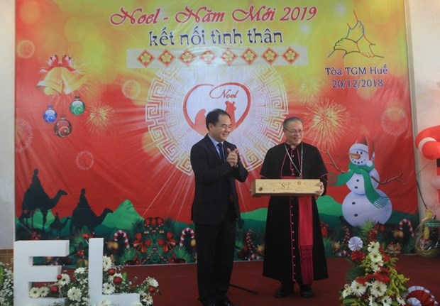 Christmas greetings sent to Hue Archdiocese hinh anh 1