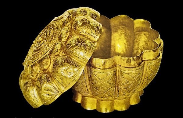 Additional 22 artifacts gain “national treasure” status hinh anh 1