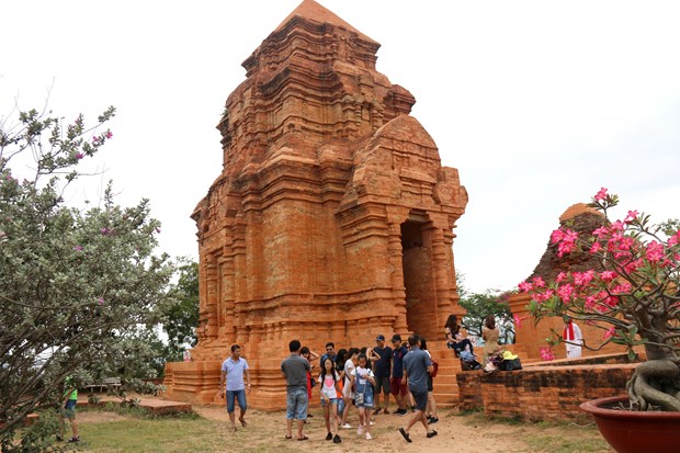 Tourists to Binh Thuan likely to number 40,000 during New Year holidays hinh anh 1
