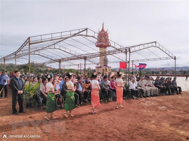 Vietnam-Cambodia Friendship Monument inaugurated in Cambodia hinh anh 1