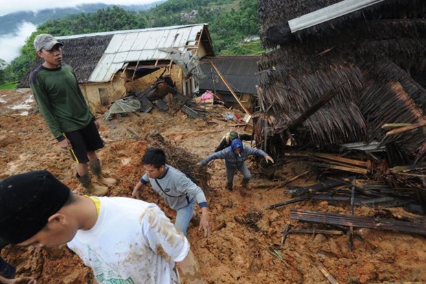 Indonesia, Philippines landslide casualties continue to rise hinh anh 1