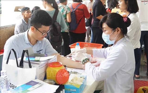 Health insurance fund to cover several Hepatitis C drugs hinh anh 1